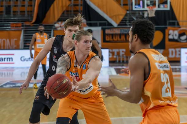 个赛季中一 个赛季中一