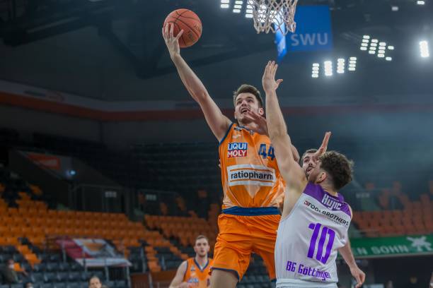 场边教练席 场边教练席