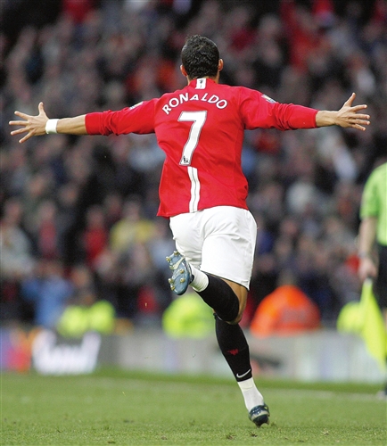 程树立了典 程树立了典