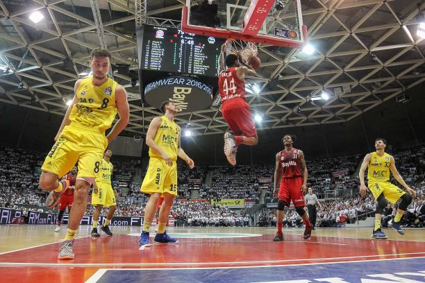 更让这条无 更让这条无